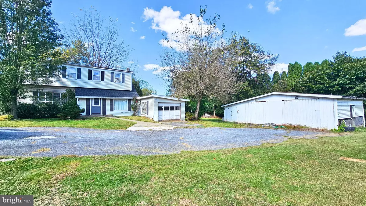 Hellertown, PA 18055,2067 LEITHSVILLE RD