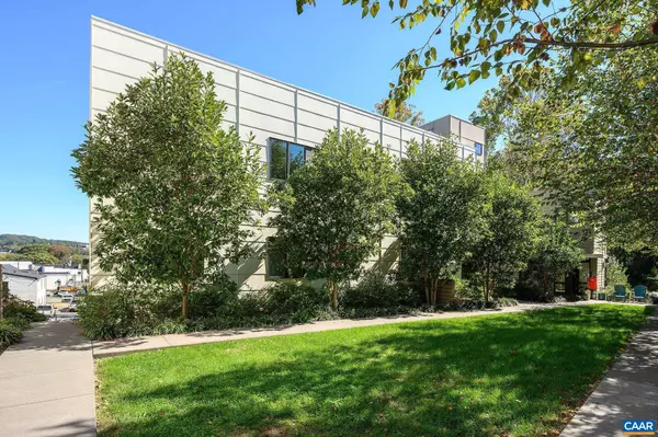 Charlottesville, VA 22902,1130 E HIGH ST #J