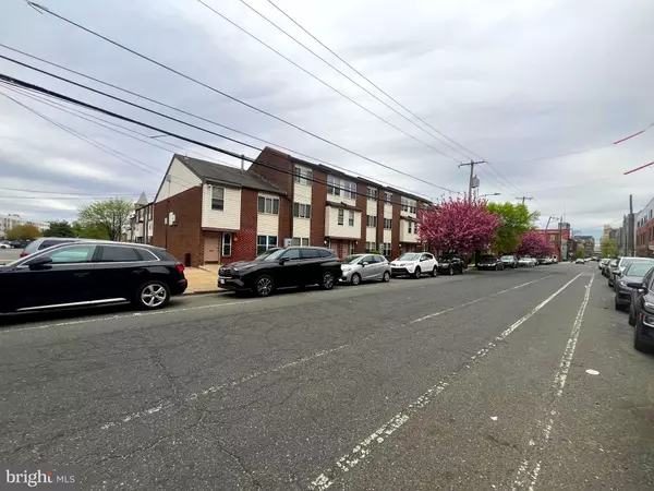 Philadelphia, PA 19123,678 N 13TH ST