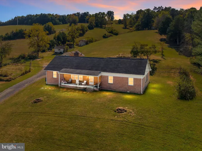 4245 STRASBURG RD, Strasburg, VA 22657