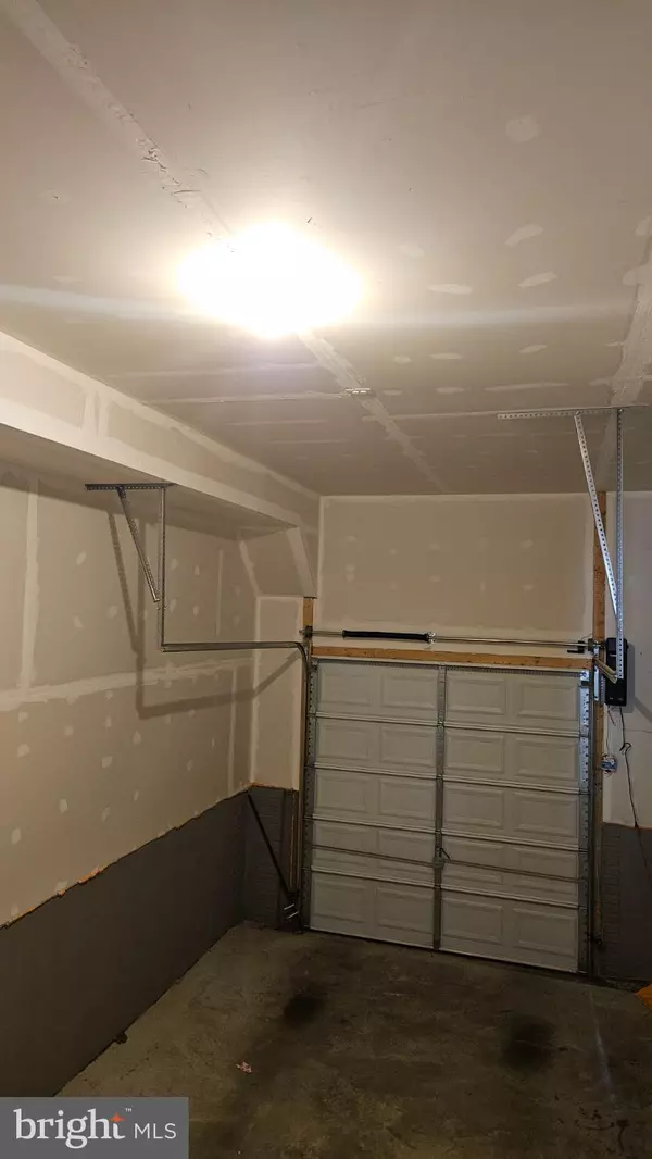 Upper Marlboro, MD 20772,9072 FOX STREAM WAY