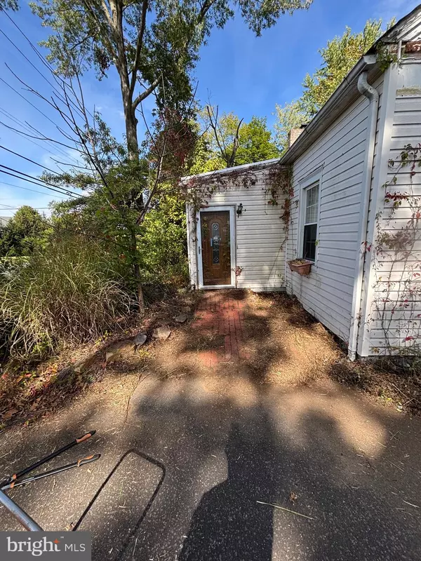 East Windsor, NJ 08520,785 OLD YORK RD