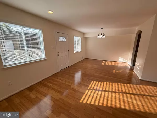 Alexandria, VA 22309,3804 EL CERRITO PL #4E