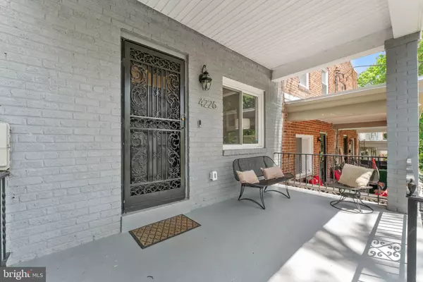 Washington, DC 20019,4226 GAULT PL NE