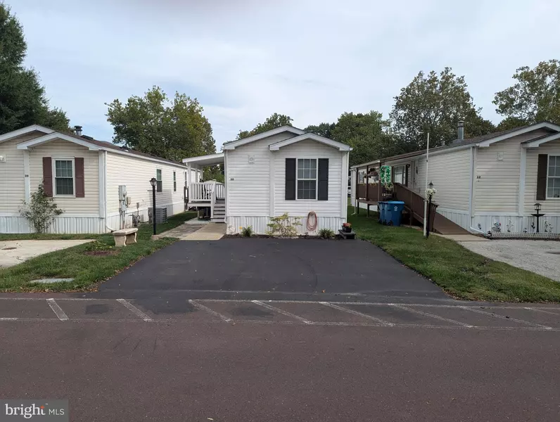 38 ROSEWOOD LN, Phoenixville, PA 19460