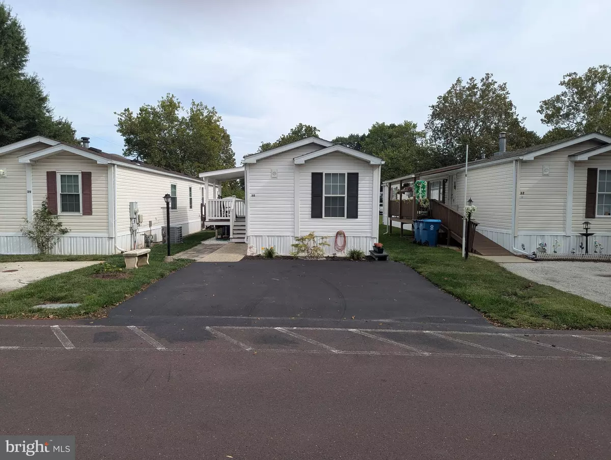 Phoenixville, PA 19460,38 ROSEWOOD LN