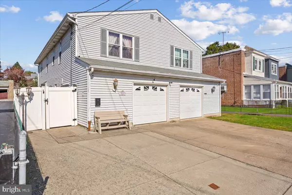 8010 N FERNDALE ST, Philadelphia, PA 19111