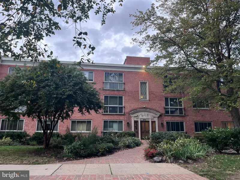 2711 ORDWAY ST NW #205, Washington, DC 20008