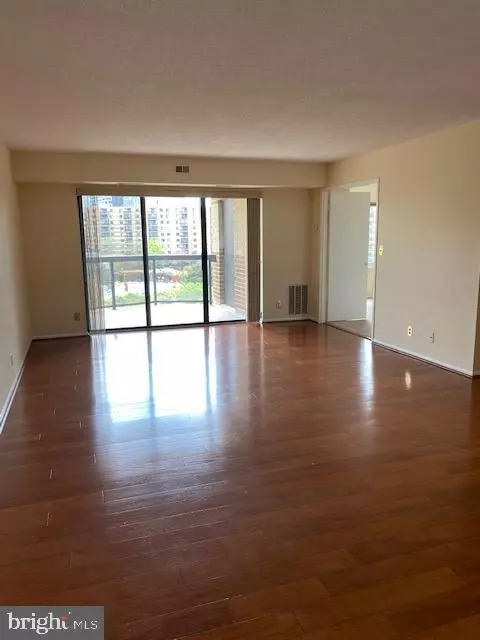 Mclean, VA 22102,8380 GREENSBORO DR #611