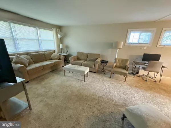 Cherry Hill, NJ 08034,416 CHAPEL AVE E