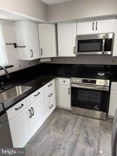 Woodbridge, VA 22192,3178 VANDERBILT CT