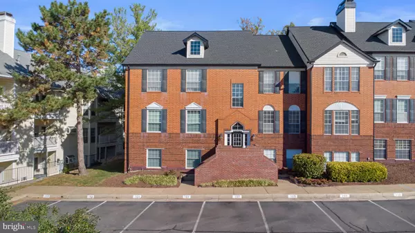 676 GATEWAY DR SE #805, Leesburg, VA 20175