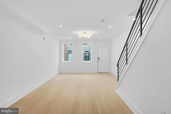 Philadelphia, PA 19148,2033 S MILDRED ST