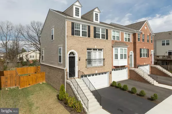 6198 ROYAL CREST LANE, Alexandria, VA 22310