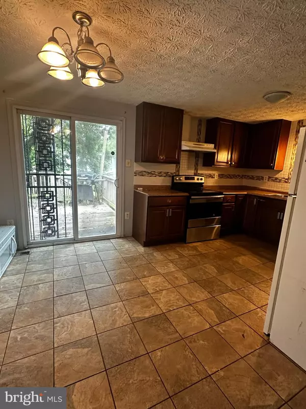 College Park, MD 20740,5003 LAKELAND RD