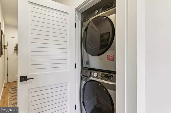 Washington, DC 20010,3117 GEORGIA AVE NW #102