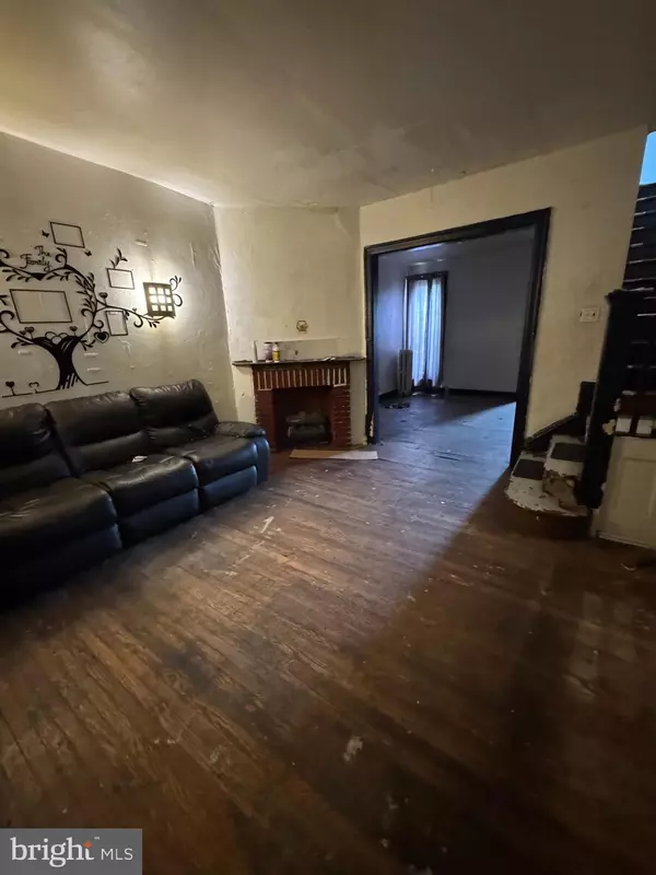 Philadelphia, PA 19131,5112 WYALUSING AVE