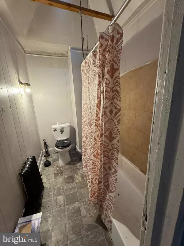 Philadelphia, PA 19131,5112 WYALUSING AVE