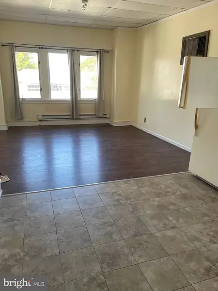 7 S YORK RD, Hatboro, PA 19040