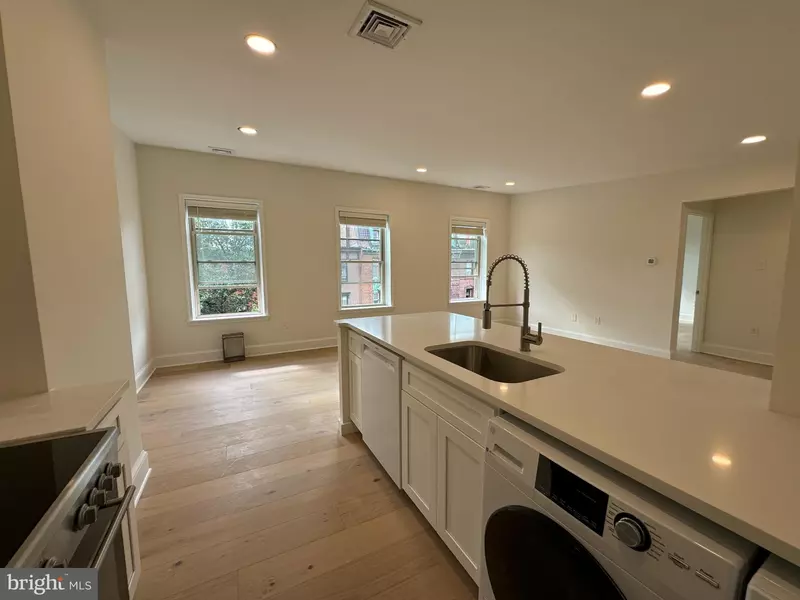 1703 GREEN ST #6, Philadelphia, PA 19130