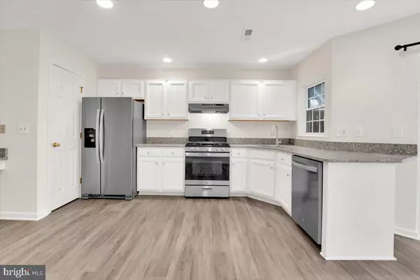 43539 KIPLINGTON SQ, Chantilly, VA 20152