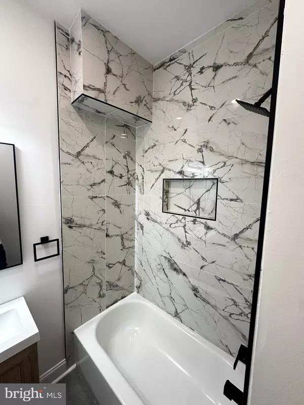 Philadelphia, PA 19133,1229 W SOMERSET ST #1