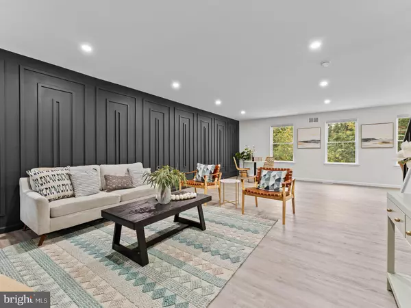 Blackwood, NJ 08012,25 SUNSET RD