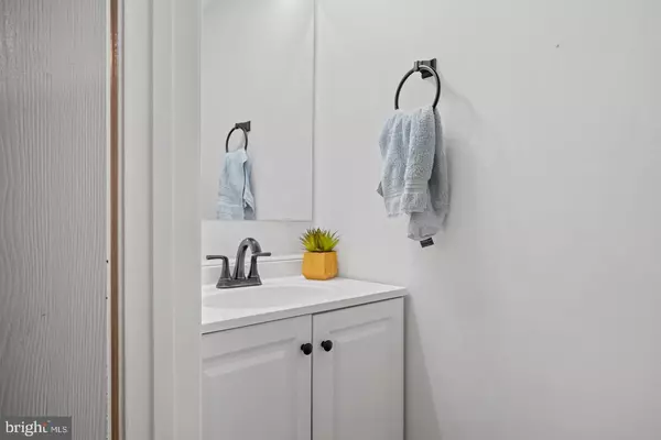 Lindenwold, NJ 08021,2702 GREENWOOD DR