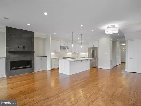 Arlington, VA 22201,2129 N TROY ST