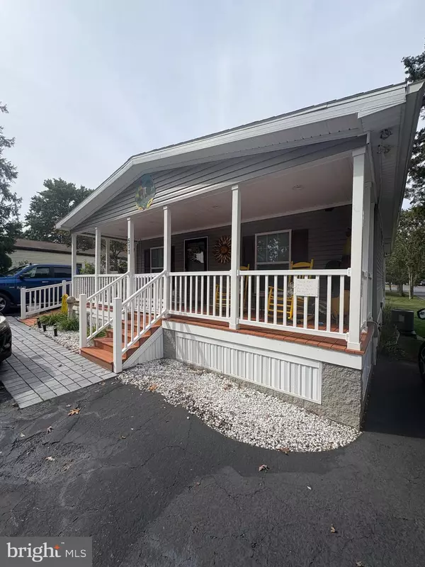 511 MAPLE DR, Green Lane, PA 18054