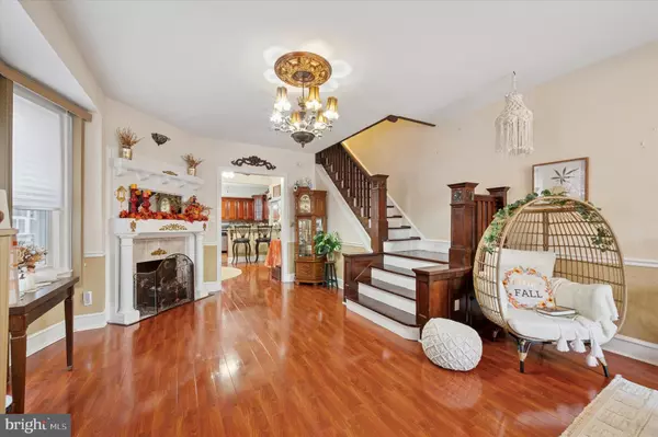 Philadelphia, PA 19144,113 W ABBOTTSFORD AVE