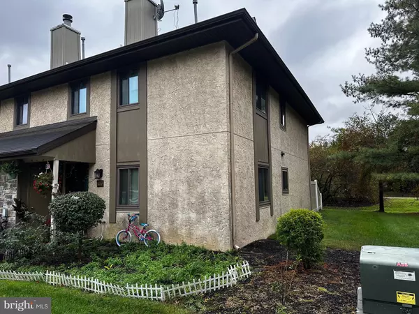 137 HAMPSHIRE DR, Plainsboro, NJ 08536