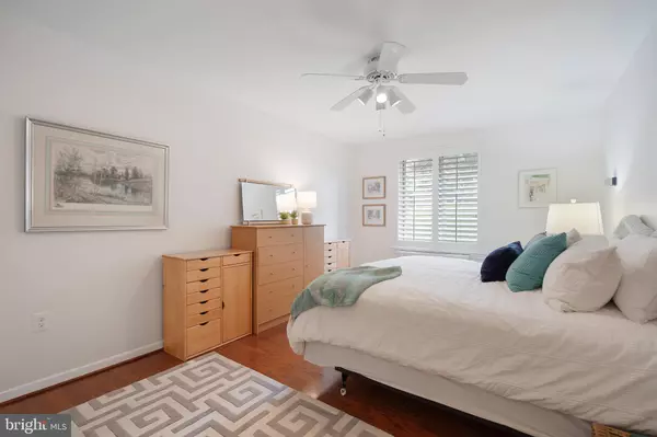 Arlington, VA 22201,3000 SPOUT RUN PKWY #D305