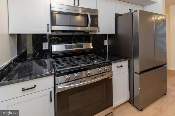 East Brunswick, NJ 08816,90 VAN LIEW CT