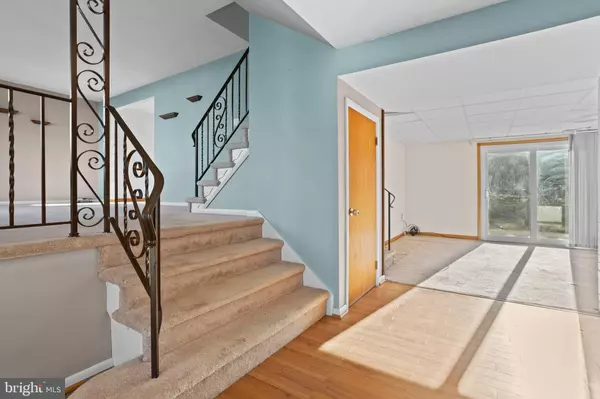 Aston, PA 19014,18 COBBLESTONE LN