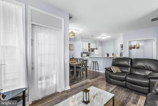 Delran, NJ 08075,142 ROSEBAY CT