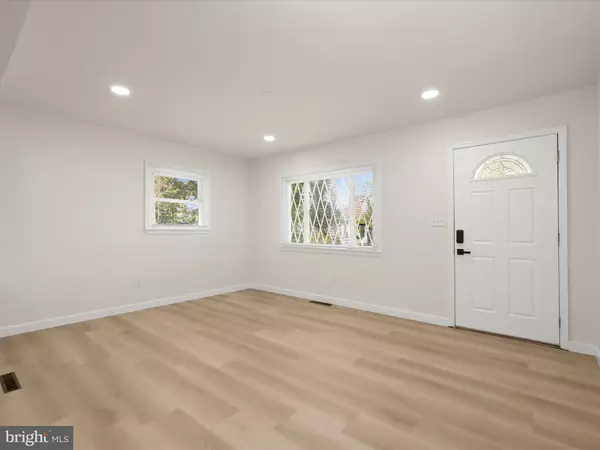 Baltimore, MD 21225,15 W BRISTOL AVE