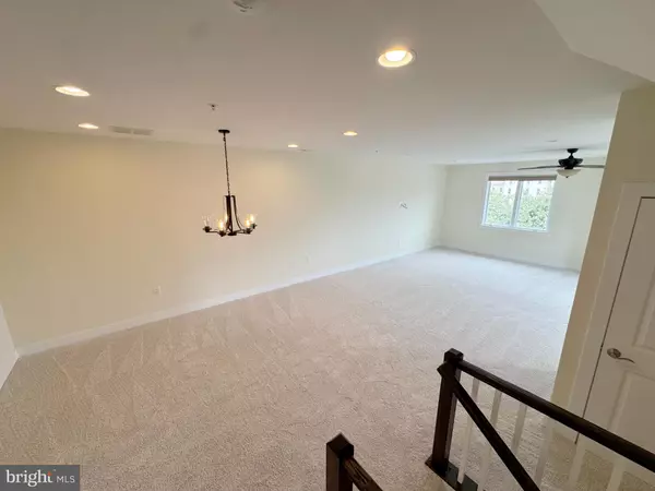 Alexandria, VA 22301,620 MCKENZIE AVE