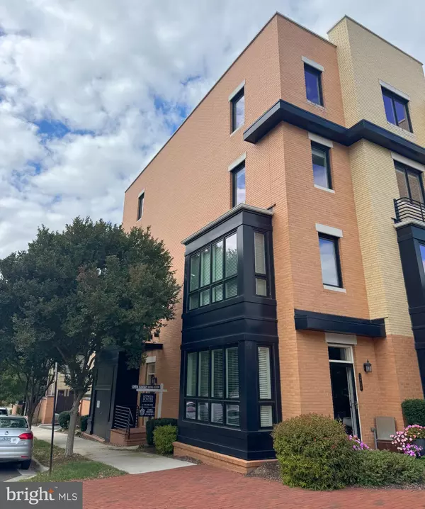 620 MCKENZIE AVE, Alexandria, VA 22301