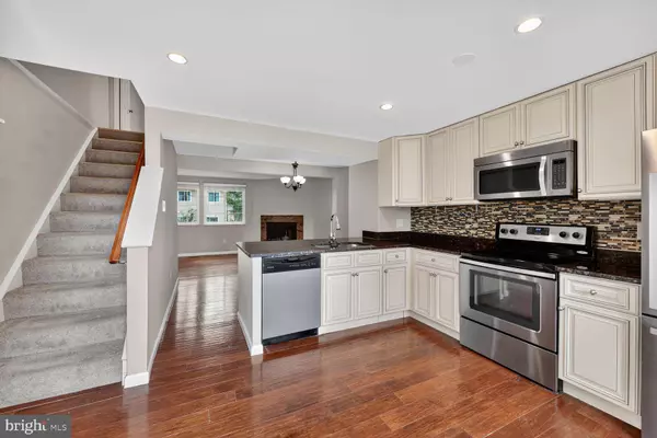 Alexandria, VA 22315,5338 HARBOR COURT DR