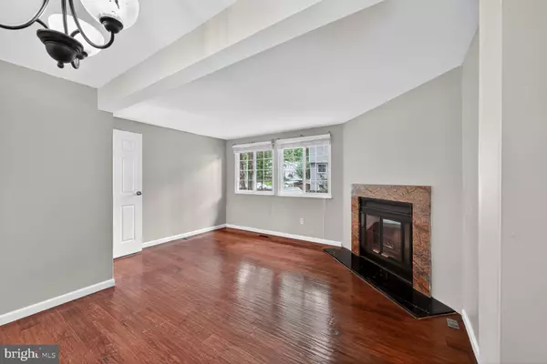 Alexandria, VA 22315,5338 HARBOR COURT DR