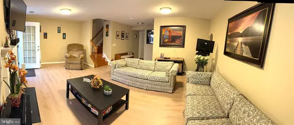 Sterling, VA 20165,20900 BUTTERWOOD FALLS TER