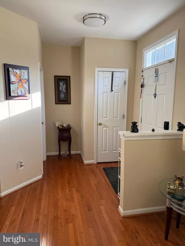 Sterling, VA 20165,20900 BUTTERWOOD FALLS TER