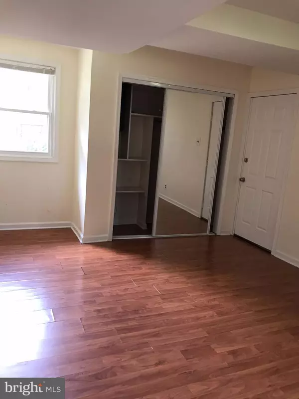 Vienna, VA 22182,1724 BURNING TREE DR