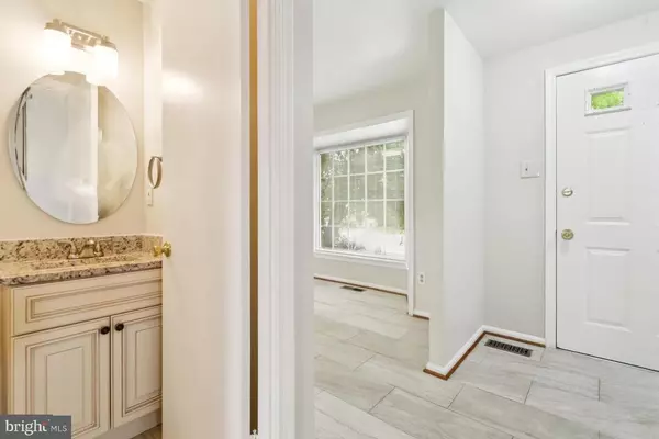 Gaithersburg, MD 20878,122 SHARPSTEAD LN
