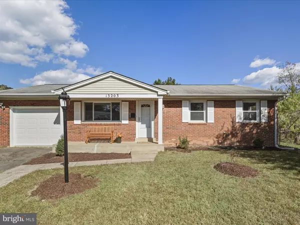 Woodbridge, VA 22193,13203 HAMPSHIRE CT