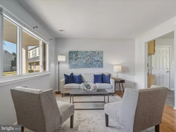 Woodbridge, VA 22193,13203 HAMPSHIRE CT