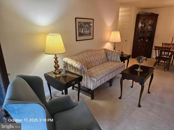 Lancaster, PA 17601,306 COUNTRY PLACE DR