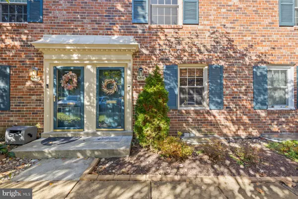 Springfield, VA 22152,5816 TORINGTON DR #860