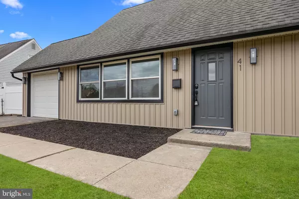 41 JEWEL LN, Levittown, PA 19055